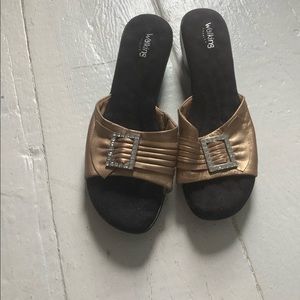 5/$25 😎Walking cradles slide shoes size 11.5 b